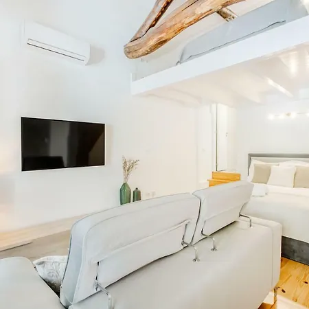 Апартаменты Santa Catarina Charming Loft Порту